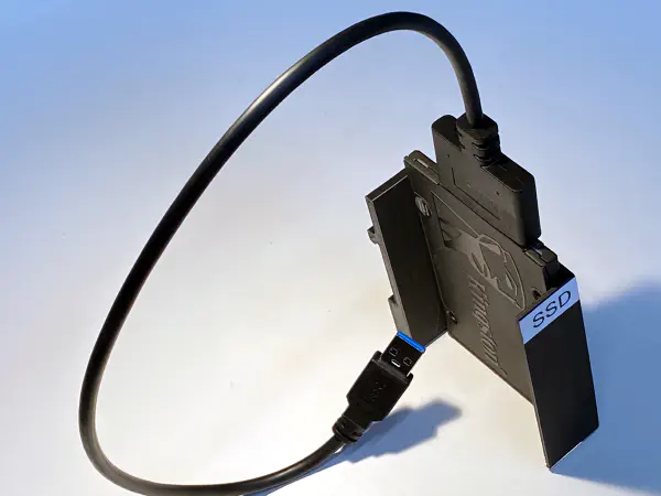 DIN Rail SSD HDD Adaptor (35mm) Fits 2.5 inch Disk Drive